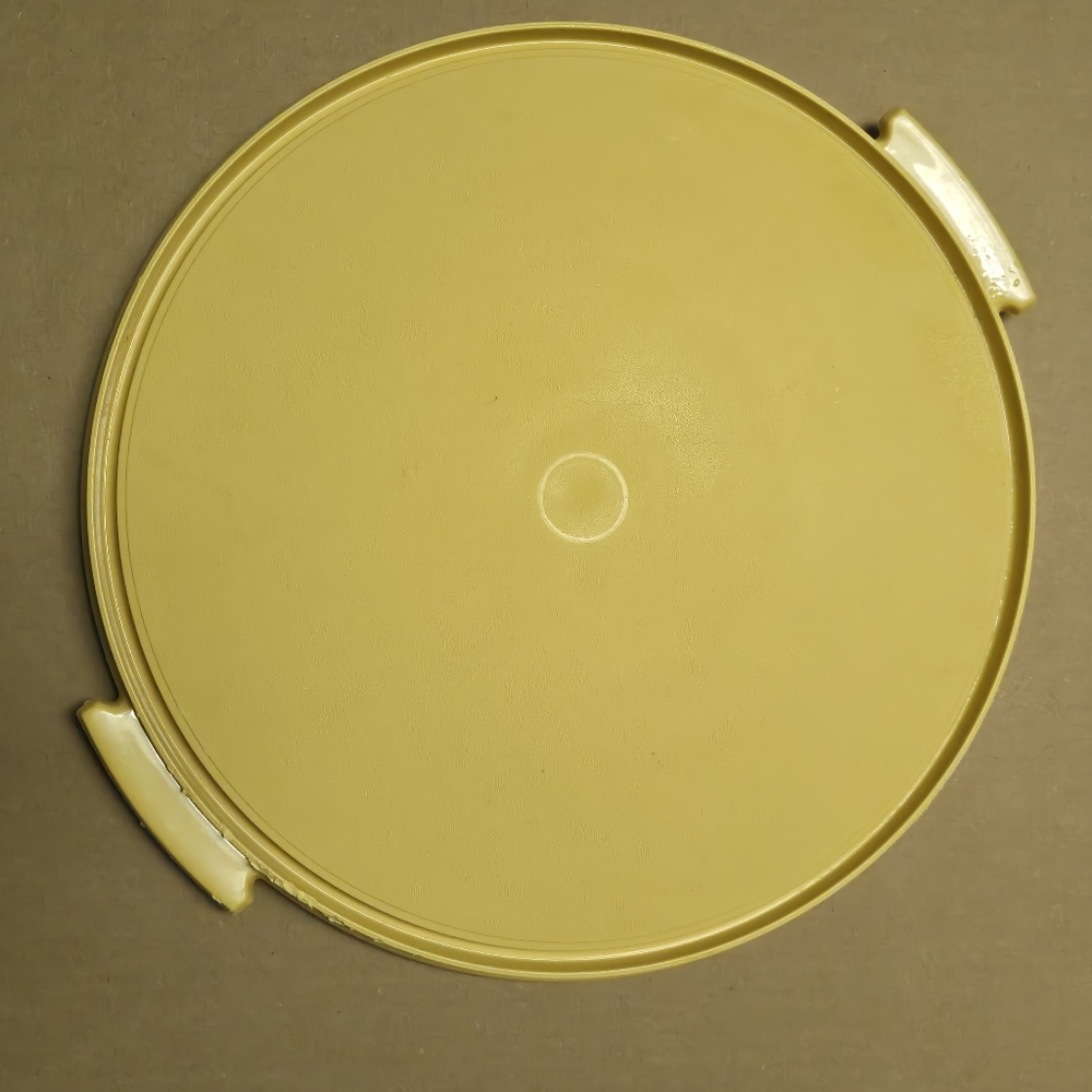 Vintage Tupperware Replacement  Cake Carrier Base Plate Harvest Gold Round